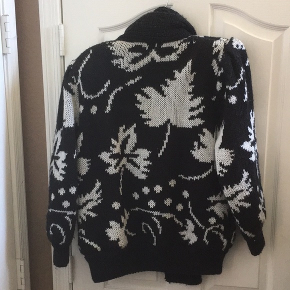 FINAL MARKDOWN LADIES’ Casual Club Knit Bomber-length Jacket (M) - Picture 11 of 11